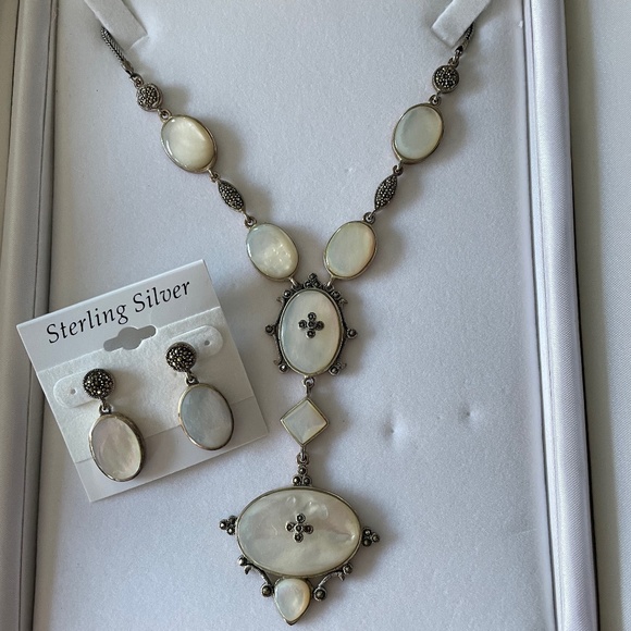 Necklace  and earring set - Picture 1 of 1